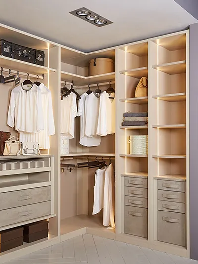 Kitchen & Wardrobe