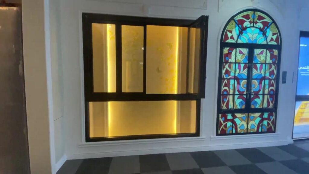 Aluminium Window with Decorative Glass