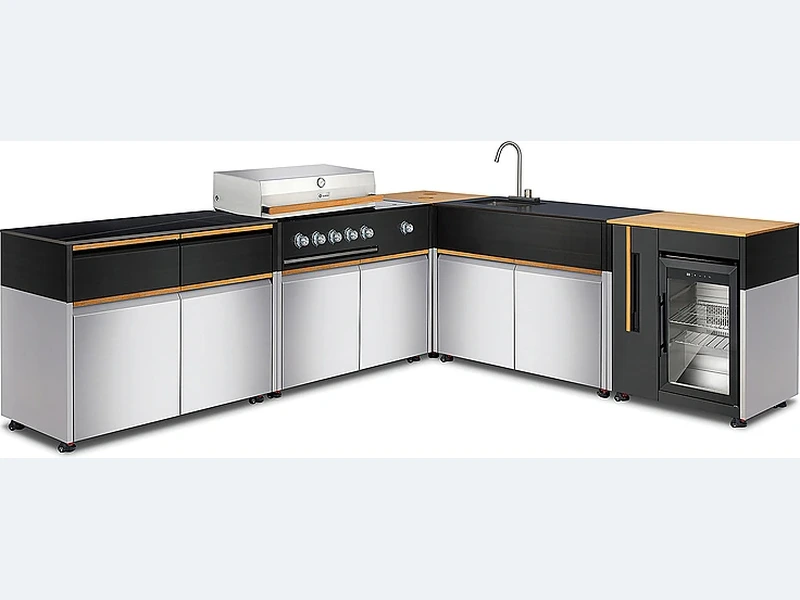 Two-Tone L-Shaped Outdoor Kitchen with Refrigerator