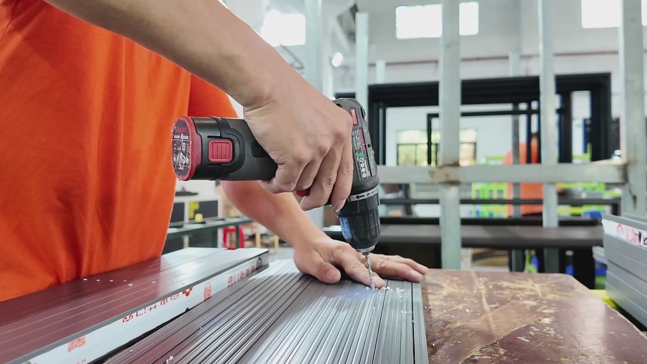 Drilling and Fastening Aluminum Window Profiles video thumbnail