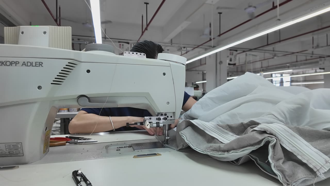 Industrial Sewing Machine for Furniture Upholstery video thumbnail